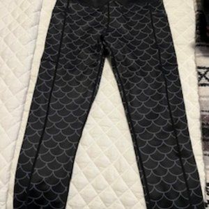 CVG Black Siren Capri Legging - S